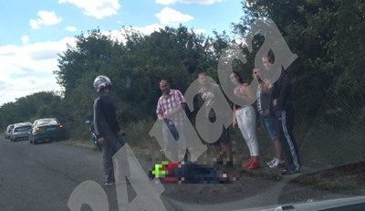 Труп на моторист лежи край Садово (Снимка)