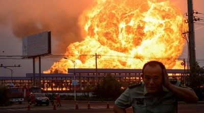 Най-малко 10 души са пострадали при експлозия в Истанбул