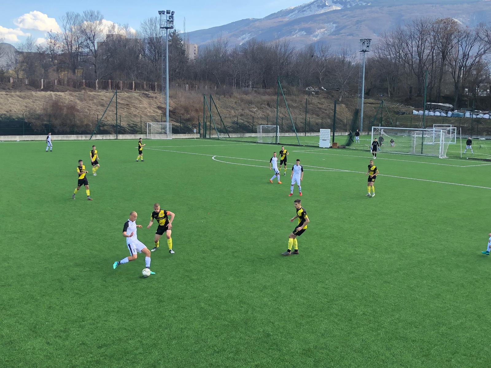 ГЛЕДАХТЕ НА ЖИВО: Ботев U17 и Славия U17 си разделиха по едно полувреме, "канарчетата" измъкнаха победата (+ ВИДЕО РЕПОРТАЖ)