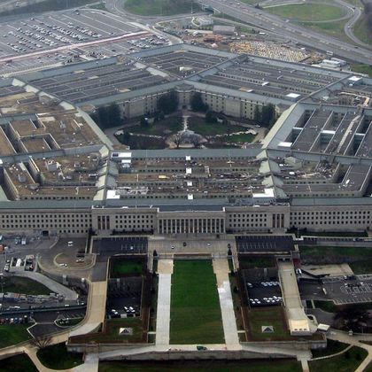 Reuters: Американските генерали препоръчват кюрдите да запазят предаденото им оръжие