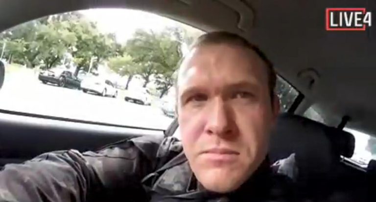 Обвиняемият за нападението в Крайстчърч ще бъде подложен на психиатрична експертиза