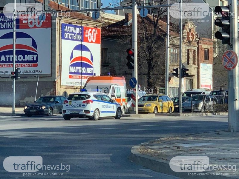 Катастрофа на Сточна гара, жена е откарана в болница