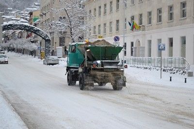 Обявиха дървена ваканция и за студентите