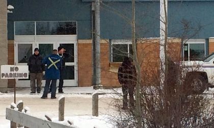 Четирима загинаха при стрелба в канадско училище