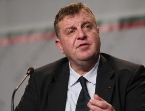 Красимир Каракачанов: Безотговорно е поведението на ГЕРБ и БСП