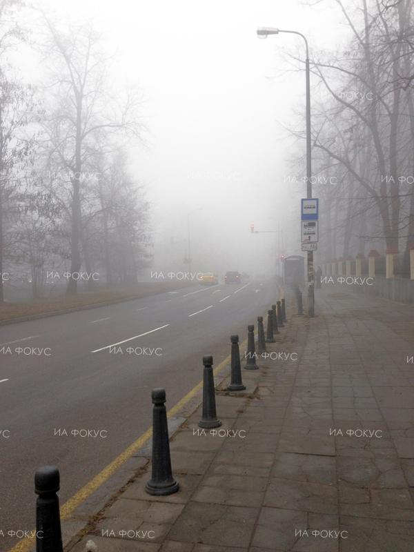 Добрич: Мъгла намалява видимостта в града