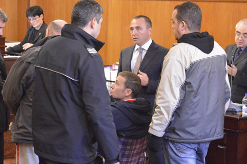 Возят Миню Стайков в инвалидна количка! От 20.10 бил настанен в болницата на затвора