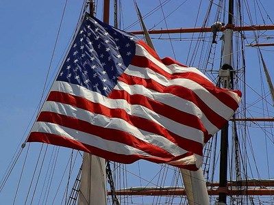 Американски кораб за експедиционни операции е за първи път на визита във Варна