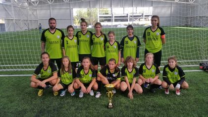 Момичетата на ЖФК Пълдин шампионки в Зона Пловдив! СНИМКИ