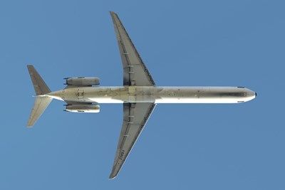 Англичанка на 70 г. почина на борда на самолет след връщане от Слънчев бряг