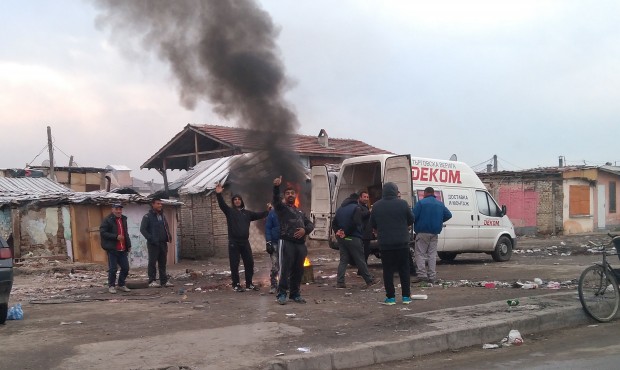 Глобиха подпалвачи на гуми и боклуци в Шекера в Пловдив