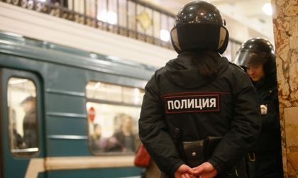 Затвориха за кратко станции на метрото в Санкт Петербург