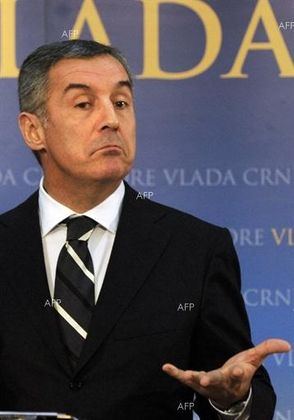 B92:"Това ли е краят на управлението на Мило Джуканович?"