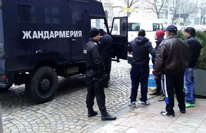 Извънредно! Акция на жандармерията в центъра на София, проверяват подозрителни лица