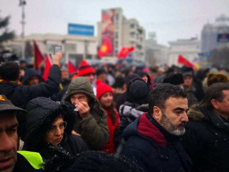 „МКД“ (Македония): Пред сградата на македонския парламент се провежда протест