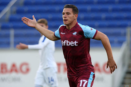 Септември унижи Дунав с 12:0 в U19
