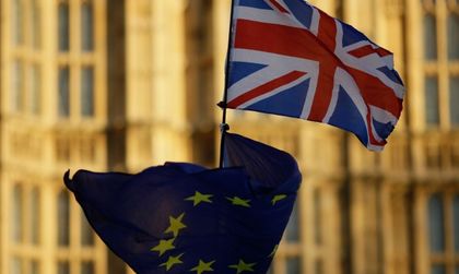Европа се готви за хаотичен Brexit: В транспорта, в търговията...