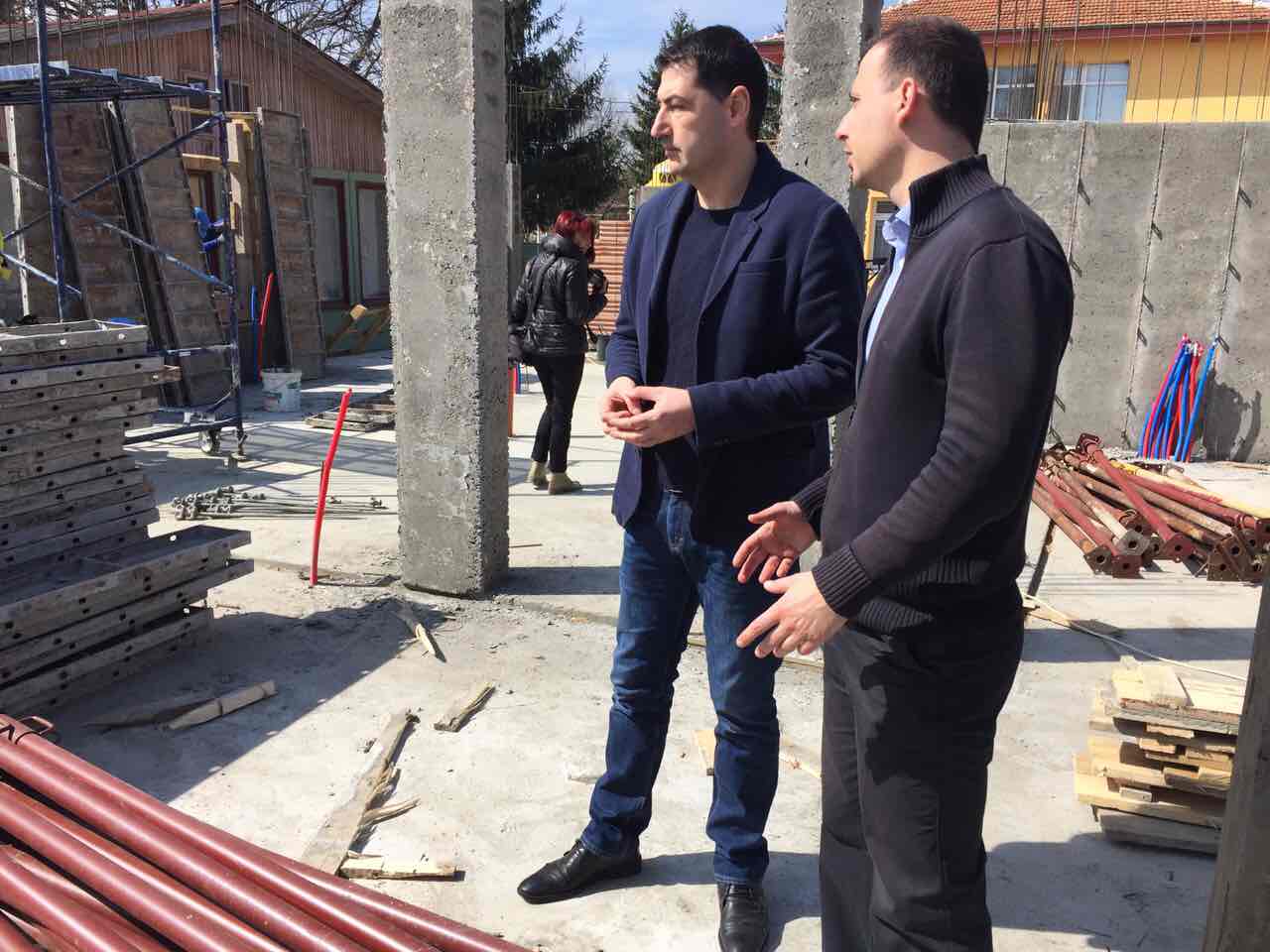 Инспектираха строежа на новата детска градина в Коматево (СНИМКИ)