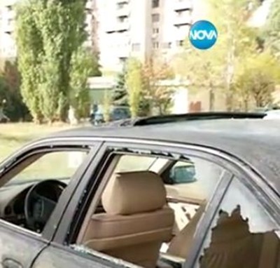 Запаленият автомобил в 