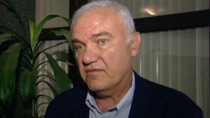 Икономиката ни изсветлява, а работниците взимат пари в… плик! Къде е уловката?