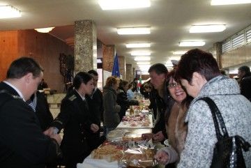 Бургас: Благотворителен коледен базар за набиране на средства за „Деца на българската армия“ ще се проведе в сградата на Военния клуб