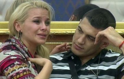 Зарко изригна срещу Десислава: Всички чалгарки са к*рви