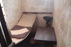 Убиец на дете получава 2 000 лева - нямал тоалетна в килията