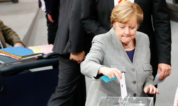 Настроенията в Германия: Половината германци искат избори