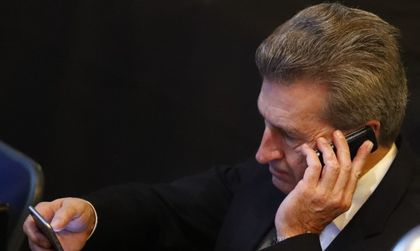 Нова опозиция Йотингер да вземе ресорите на Кристалина
