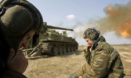 Военни из Балканите: Учение