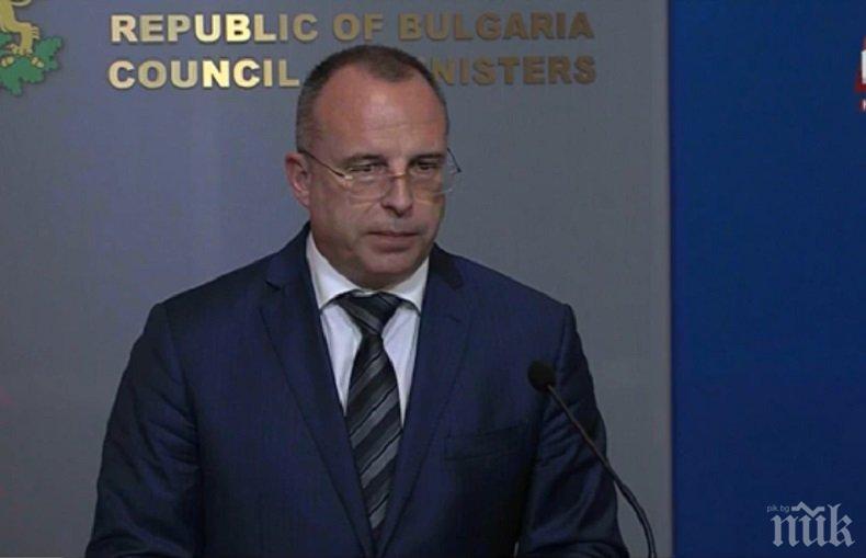 Порожанов: Ако се установи чума по свинете, няма да се наложи евтаназия