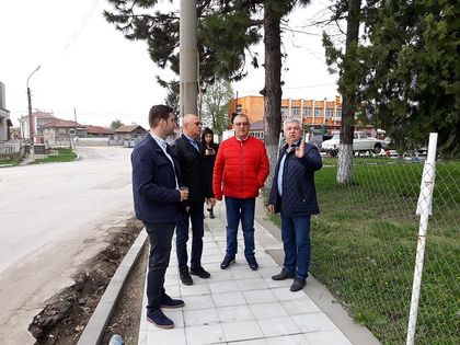 Евродепутатът Андрей Новаков и народният представител Пламен Нунев направиха оглед на инфраструктурни обекти в Община Борово