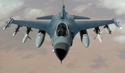 САЩ спира приема на турски пилоти за F-16