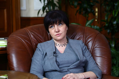 Караянчева категорична: Коланите ще станат задължителни за всички автобуси