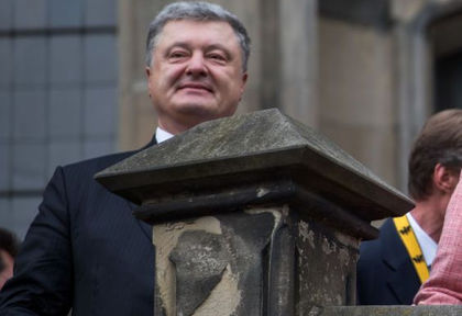 Порошенко нахока Путин за посещението му в Крим