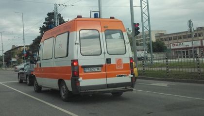 Две момчета пострадаха при пътен инцидент