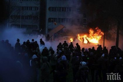 ТЕЖКА НОЩ! Демонстранти вилняха в Париж в знак на протест срещу полицейско насилие