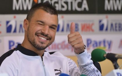 Речено – сторено: Божинов даде 500 евро на съотборник