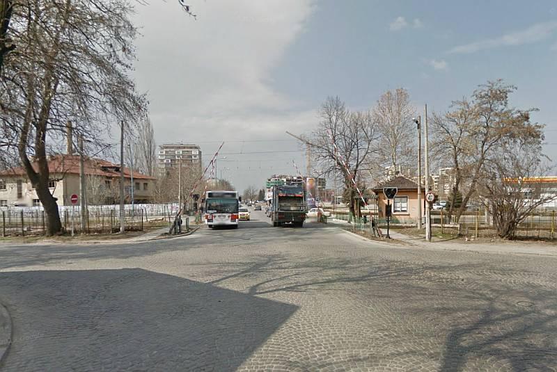 Шофьор се заби в рейс от градския транспорт в Пловдив, свалиха му номерата