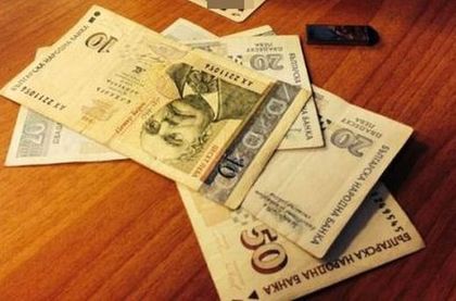 Половината от българите не могат да си позволят неочаквани разходи