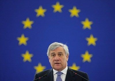 Таяни иска гарантирани права за гражданите на ЕС във Великобритания след Брекзита