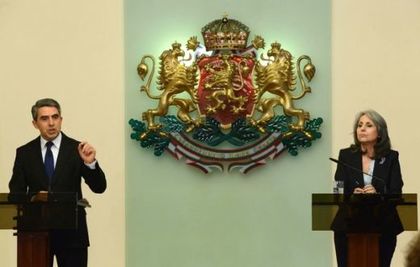 Попова прониза Плевнелиев - обвини го, че мълчи за изказването на турски политици за партията на Местан!