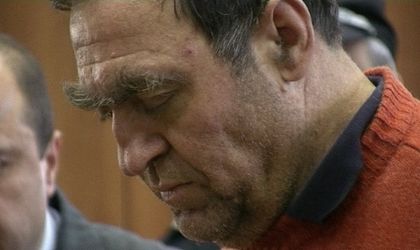 Лекуват Иван Евстатиев в психиатрична клиника