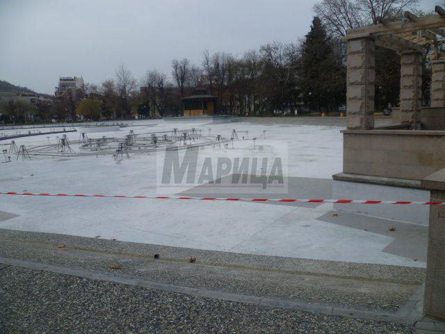 Вижте как изглежда езерото с Пеещите фонтани (СНИМКИ)