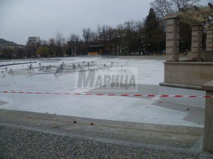 Вижте как изглежда езерото с Пеещите фонтани (СНИМКИ)