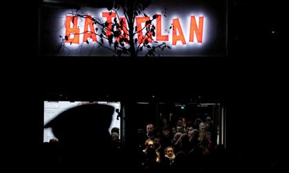 Година след атентата Стинг върна живота в зала Батаклан