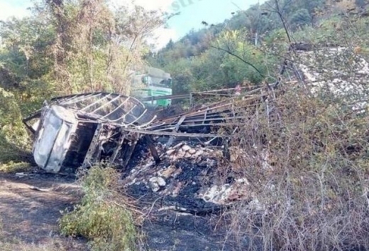 Eто какво остана от тира, който пламна като факла на Е-79 (ПЪРВИ СНИМКИ)