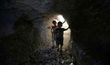 Несигурното бъдеще на потъналата в руини Сирия