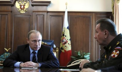 Путин прави "мощен юмрук", насочен срещу външни сили
