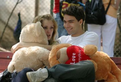 Любовчии масово правят секс в софийските кина!